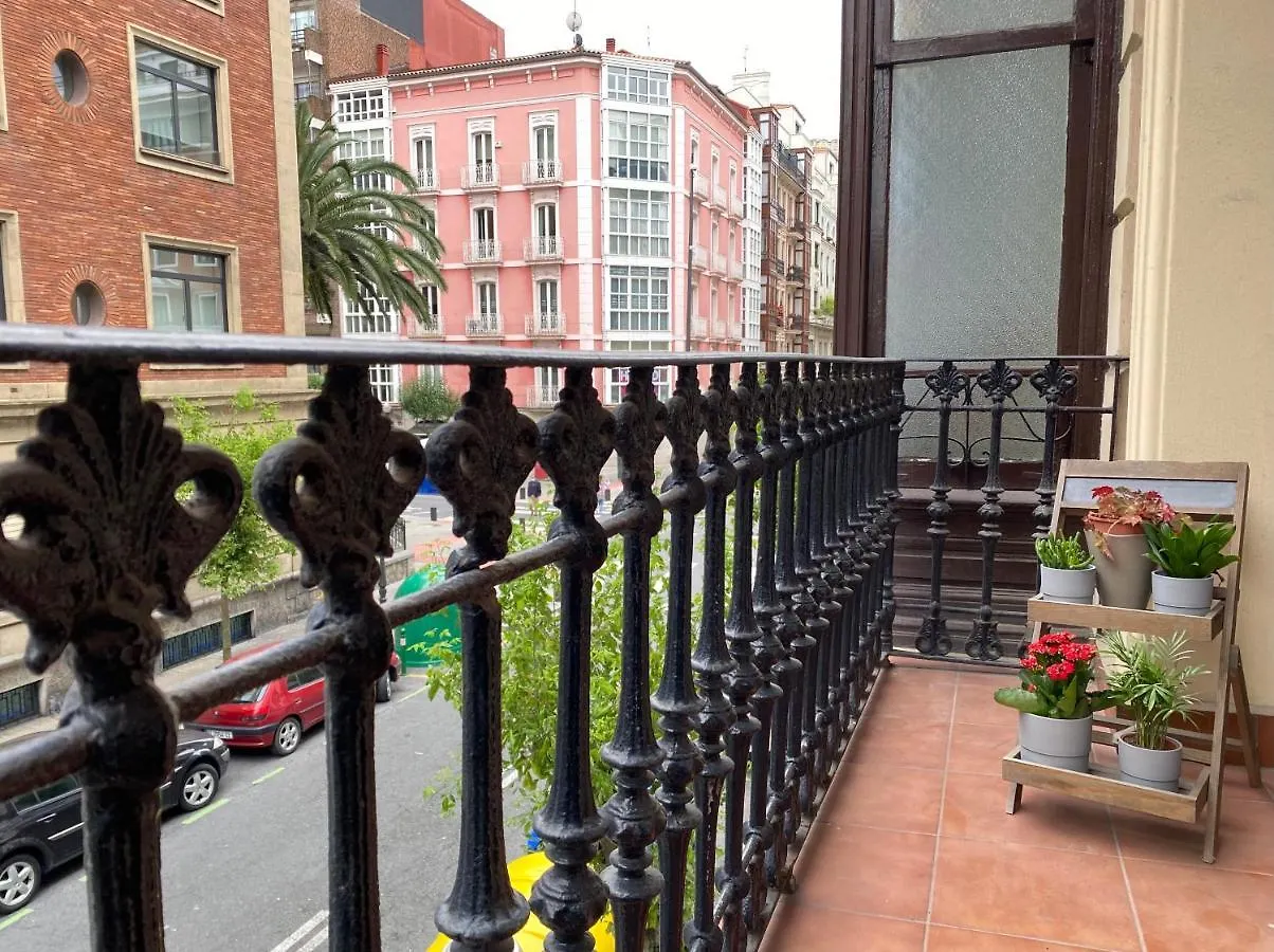 Amplio Apartamento Junto Al Guggenheim Hotel Bilbao Spain